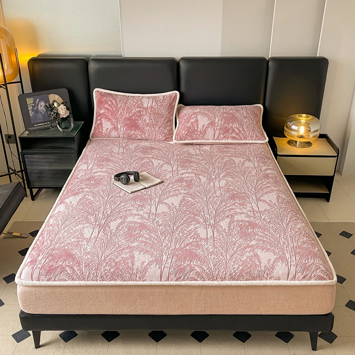 91家纺网 家纺一手货源 找家纺 极简 2025新款雕花牛奶绒床笠-欧曼系列 欧曼-豆蔻紫