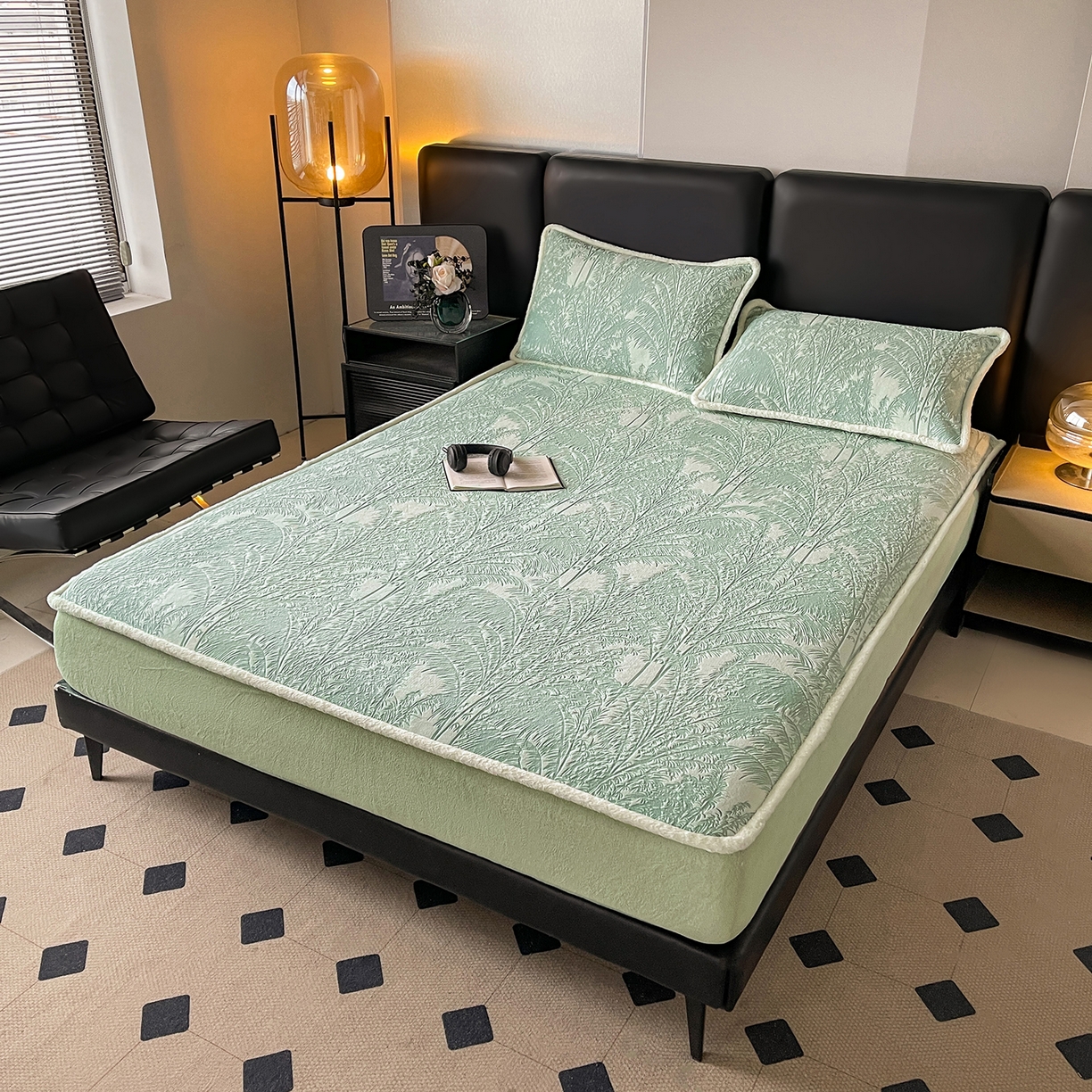 91家纺网 家纺一手货源 找家纺 极简 2025新款雕花牛奶绒床笠-欧曼系列 欧曼-湖兰