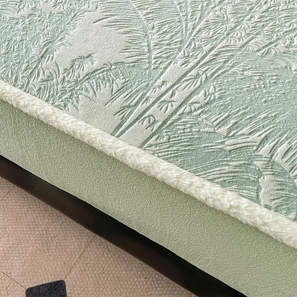 91家纺网 家纺一手货源 找家纺 极简 2025新款雕花牛奶绒床笠-欧曼系列 欧曼-湖兰