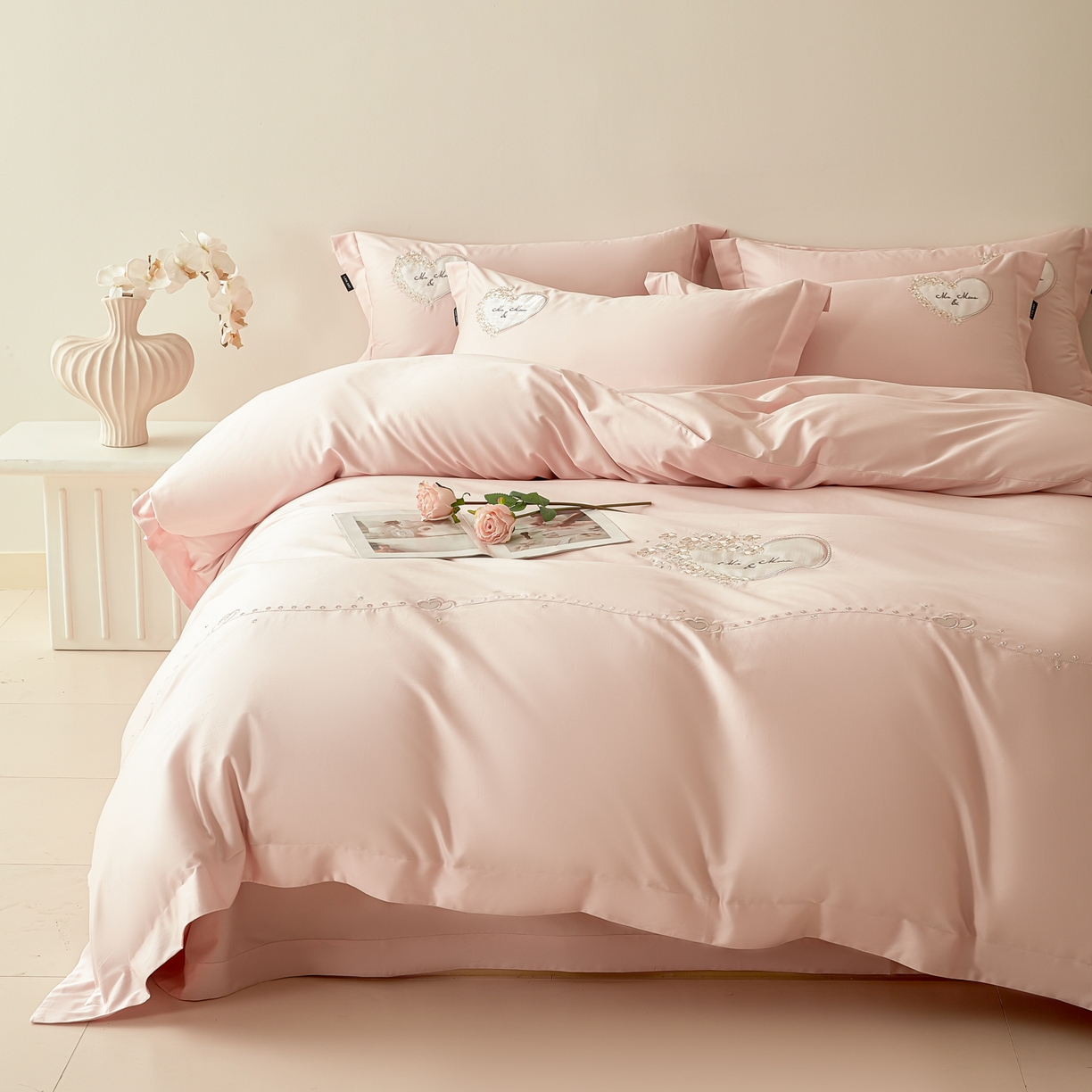 91家纺网 家纺一手货源 找家纺 （总）洺兰家居 2025年新款新疆长绒棉100支刺绣款绣花四件套 小确幸