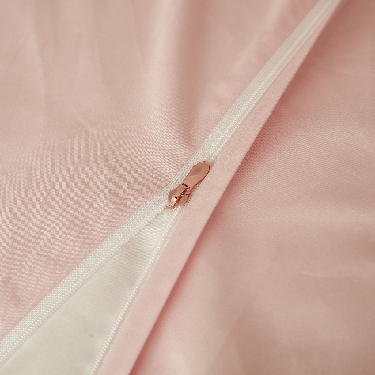 91家纺网 家纺一手货源 找家纺 （总）洺兰家居 2025年新款新疆长绒棉100支刺绣款绣花四件套 小确幸