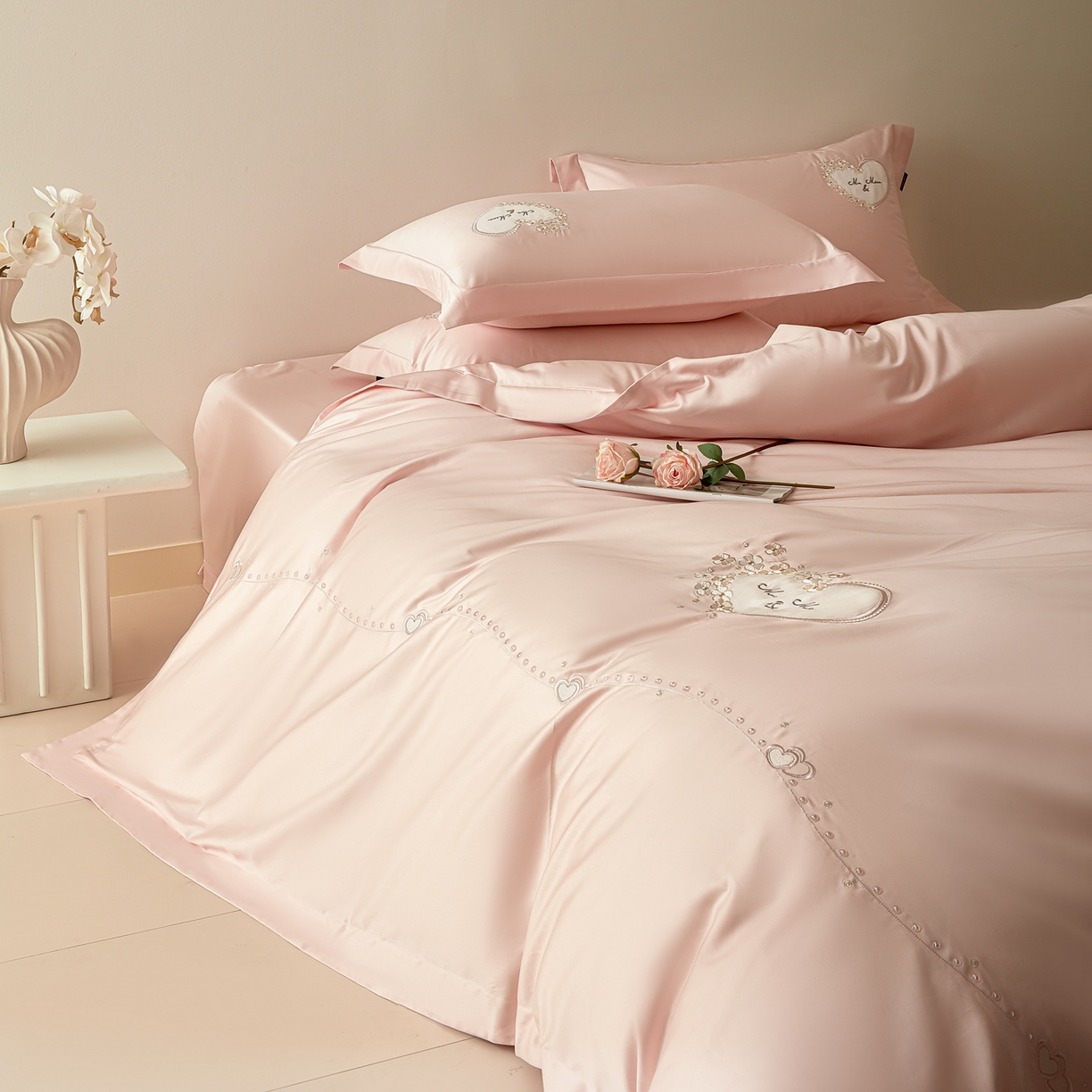 91家纺网 家纺一手货源 找家纺 （总）洺兰家居 2025年新款新疆长绒棉100支刺绣款绣花四件套 小确幸