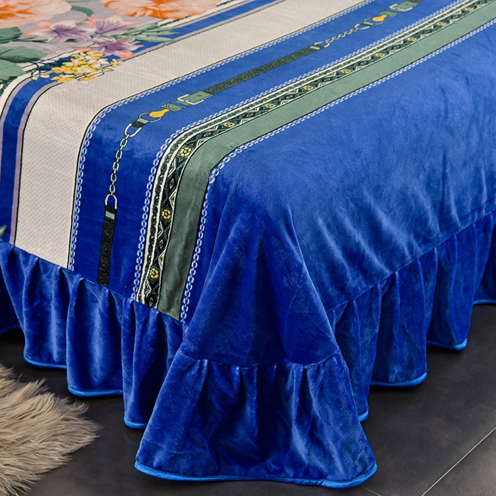 91家纺网 家纺一手货源 找家纺 韩秀2025新款金貂牛奶法莱绒床裙款四件套加厚保暖8.5斤金雕绒 蓝调情怀