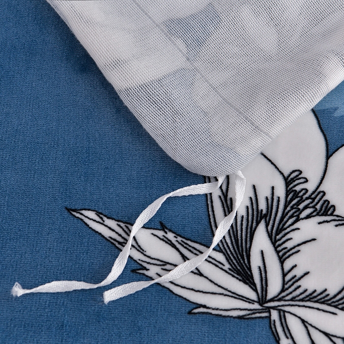 91家纺网 家纺一手货源 找家纺 韩秀2025新款金貂牛奶法莱绒床裙款四件套加厚保暖8.5斤金雕绒 浪漫花语