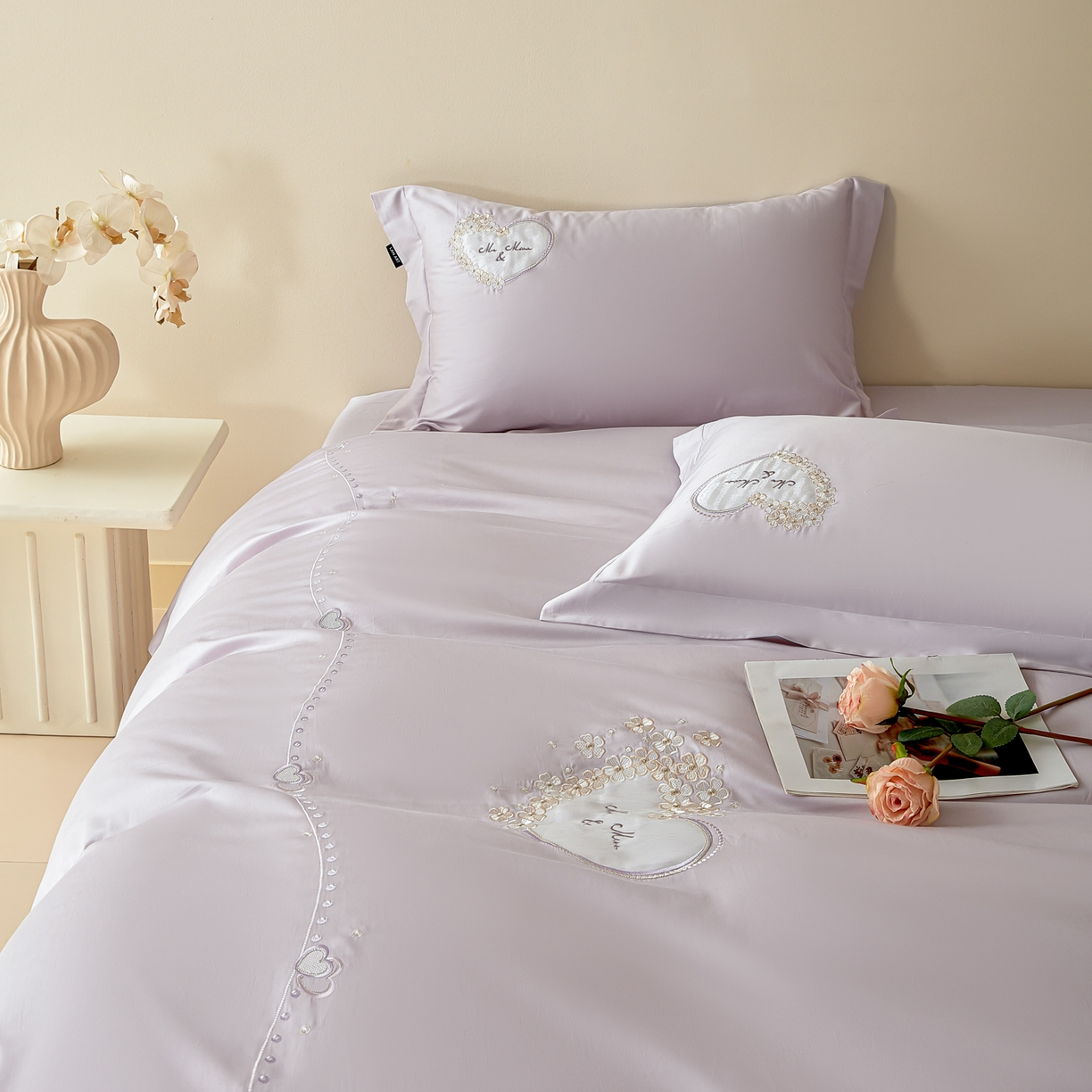 91家纺网 家纺一手货源 找家纺 洺兰家居 2025年新款新疆长绒棉100支刺绣款绣花四件套 小确幸 小确幸-紫