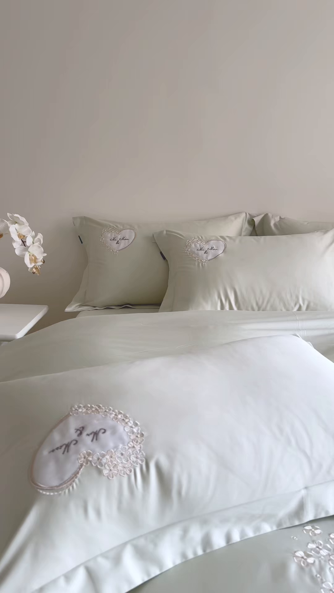 91家纺网 家纺一手货源 找家纺 洺兰家居 2025年新款新疆长绒棉100支刺绣款绣花四件套 小确幸 小确幸-绿