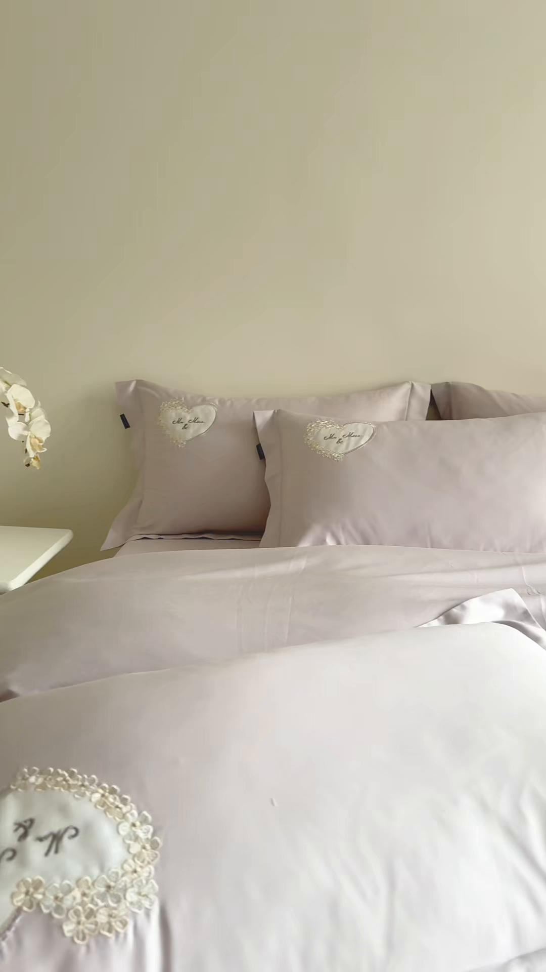 91家纺网 家纺一手货源 找家纺 洺兰家居 2025年新款新疆长绒棉100支刺绣款绣花四件套 小确幸 小确幸-紫