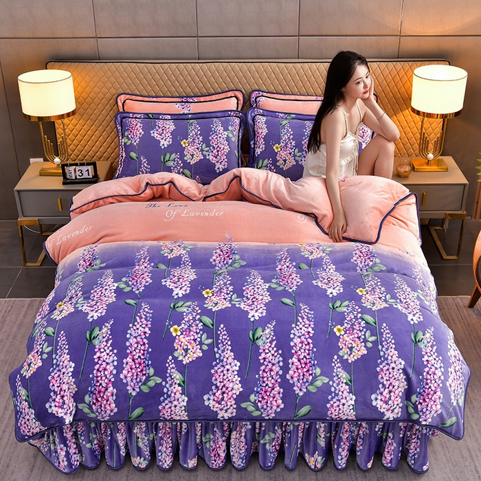 91家纺网 家纺一手货源 找家纺 韩秀2025新款金貂牛奶法莱绒床裙款四件套加厚保暖8.5斤金雕绒 薰衣草