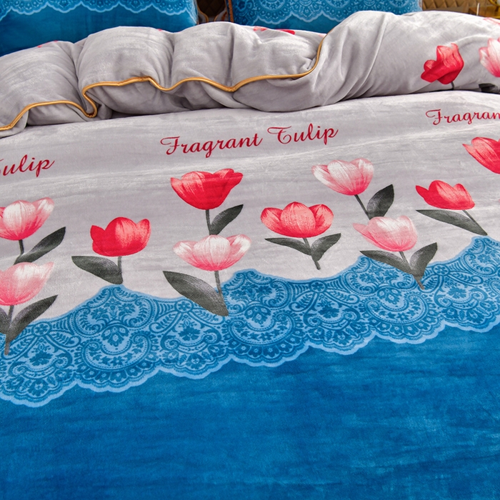 91家纺网 家纺一手货源 找家纺 韩秀2025新款金貂牛奶法莱绒床裙款四件套加厚保暖8.5斤金雕绒 郁金香蓝