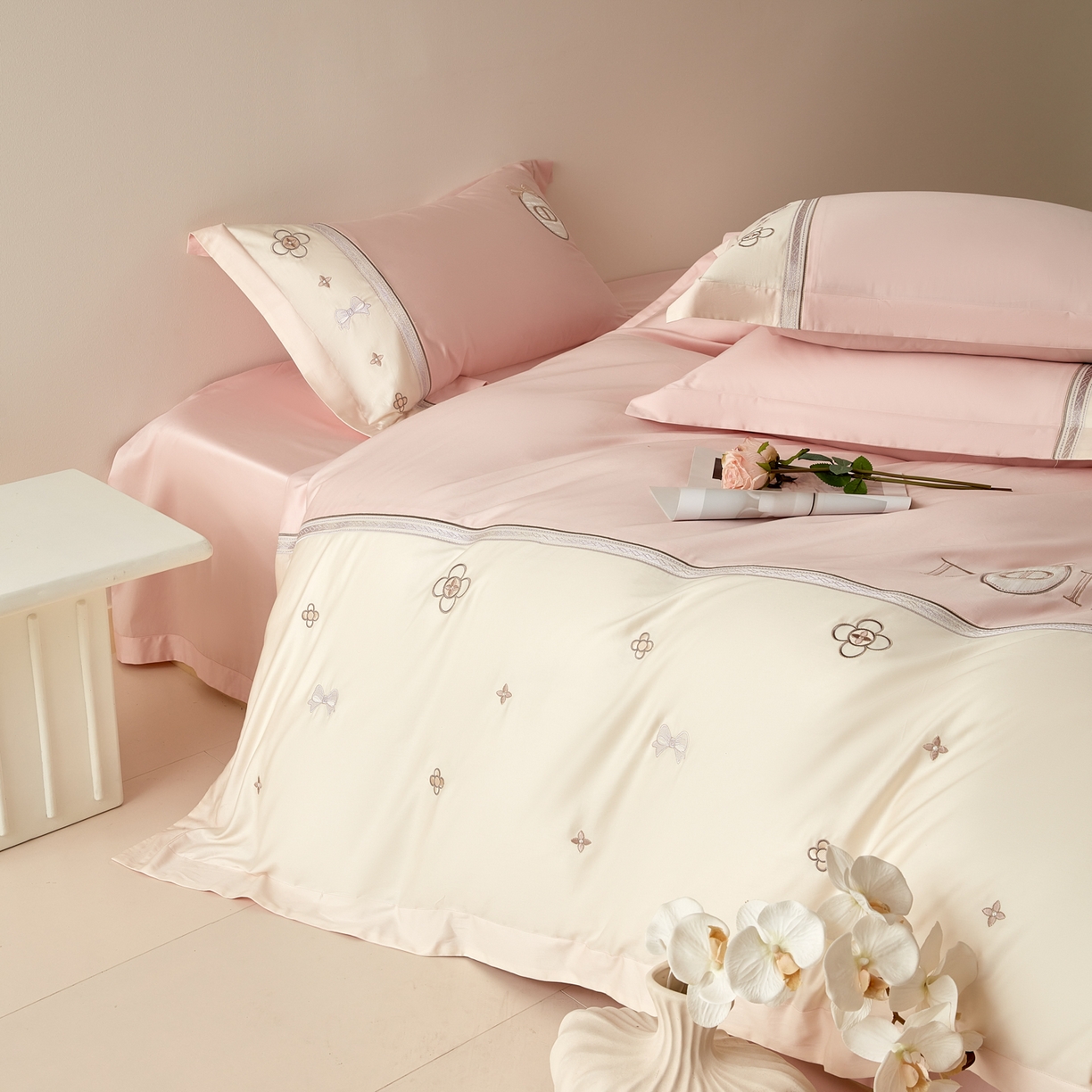 91家纺网 家纺一手货源 找家纺 （总）洺兰家居 2025年新款新疆长绒棉100支刺绣款绣花四件套 戴琳