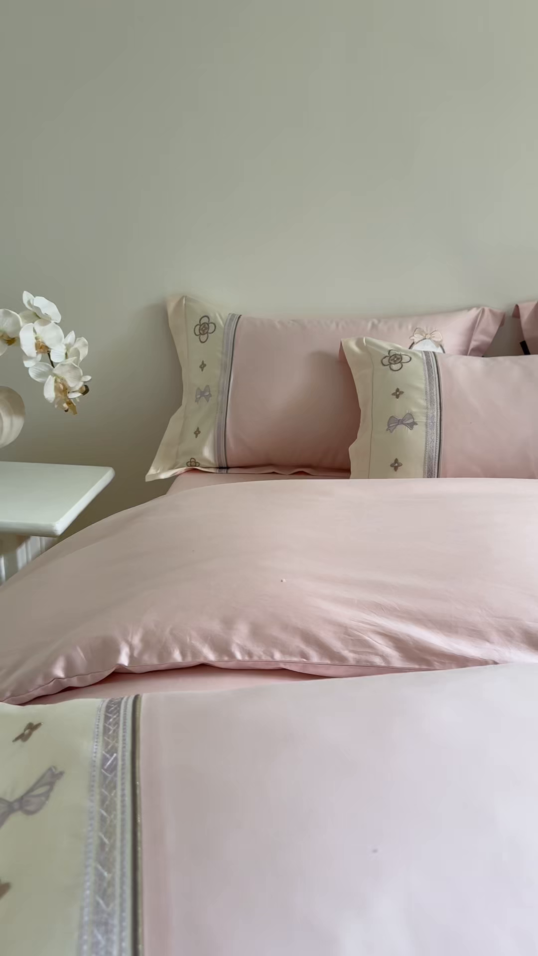 91家纺网 家纺一手货源 找家纺 （总）洺兰家居 2025年新款新疆长绒棉100支刺绣款绣花四件套 戴琳