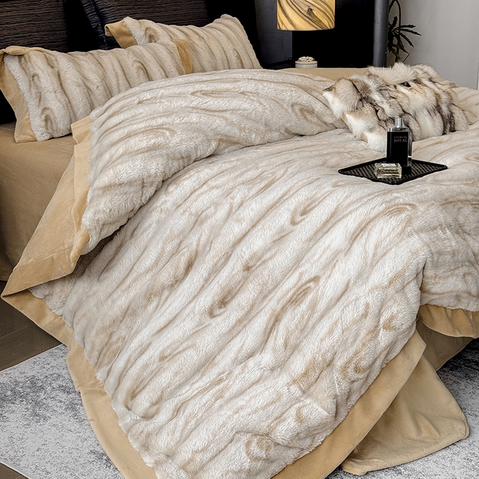 91家纺网 家纺一手货源 找家纺 若未家居 LOVEWE HOUSE 2025新款树纹年轮自然系丹麦貂A版350克B版240克全消光牛奶绒四件套-瓦伦（控价券后不低于358） 瓦伦 浅驼