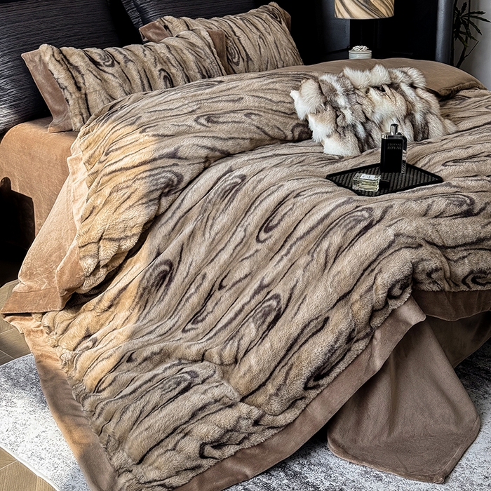 91家纺网 家纺一手货源 找家纺 若未家居 LOVEWE HOUSE 2025新款树纹年轮自然系丹麦貂A版350克B版240克全消光牛奶绒四件套-瓦伦（控价券后不低于358） 瓦伦 咖棕