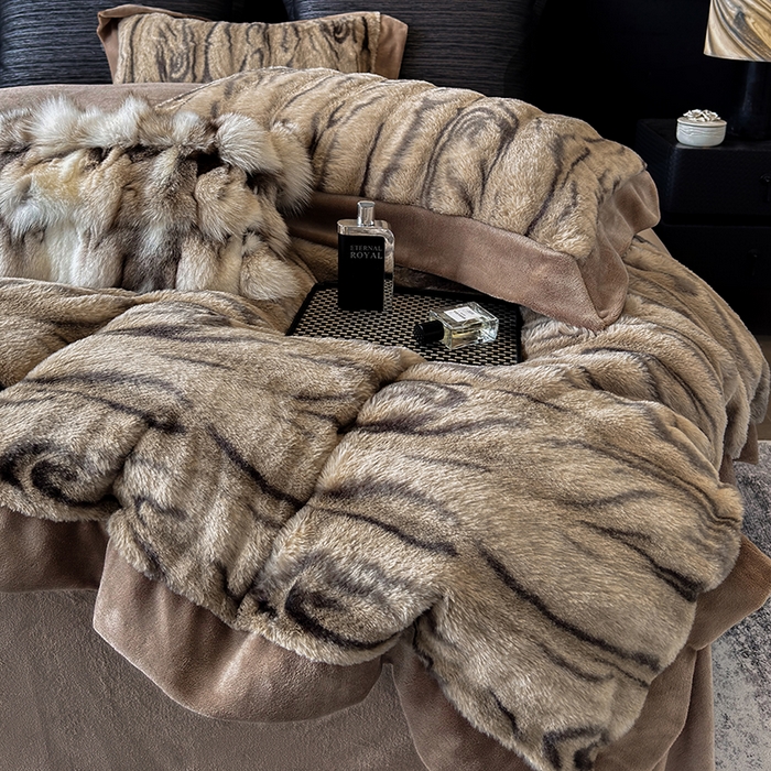 91家纺网 家纺一手货源 找家纺 若未家居 LOVEWE HOUSE 2025新款树纹年轮自然系丹麦貂A版350克B版240克全消光牛奶绒四件套-瓦伦（控价券后不低于358） 瓦伦 咖棕