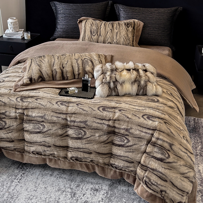 91家纺网 家纺一手货源 找家纺 若未家居 LOVEWE HOUSE 2025新款树纹年轮自然系丹麦貂A版350克B版240克全消光牛奶绒四件套-瓦伦（控价券后不低于358） 瓦伦 咖棕