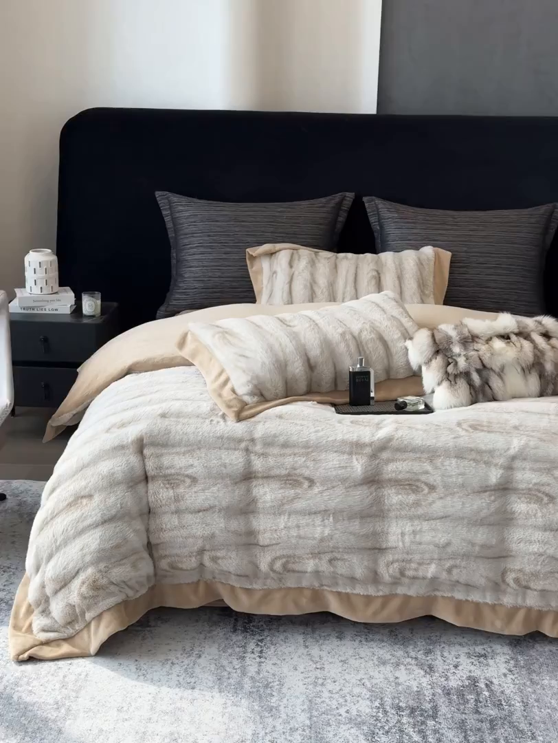 91家纺网 家纺一手货源 找家纺 若未家居 LOVEWE HOUSE 2025新款树纹年轮自然系丹麦貂A版350克B版240克全消光牛奶绒四件套-瓦伦（控价券后不低于358） 瓦伦 浅驼