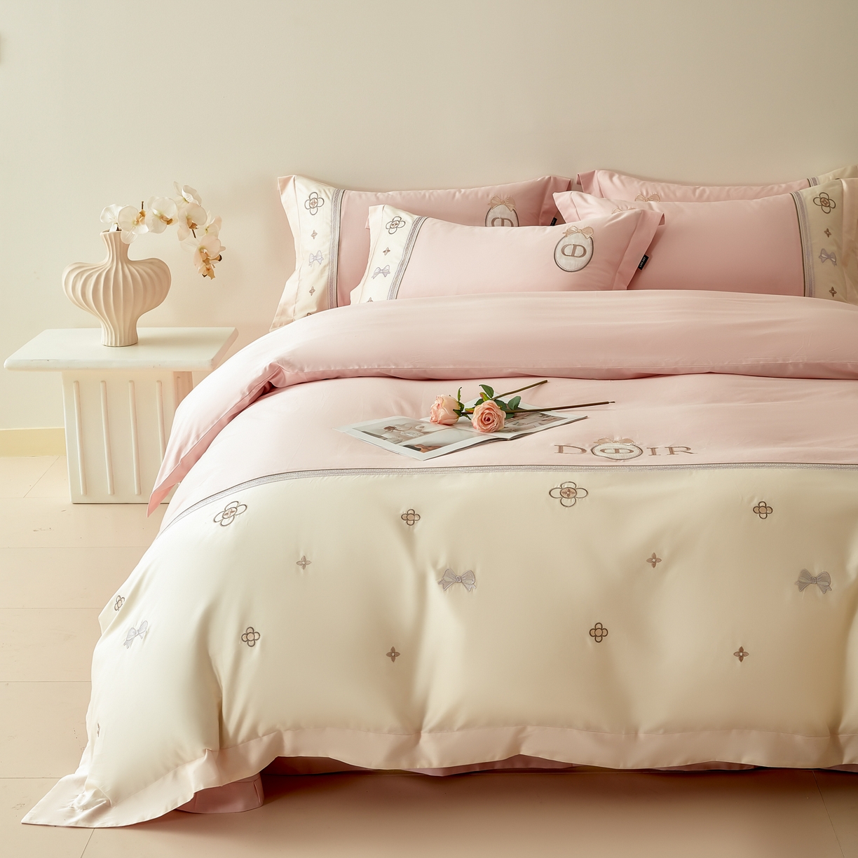 91家纺网 家纺一手货源 找家纺 洺兰家居 2025年新款新疆长绒棉100支刺绣款绣花四件套 戴琳 戴琳-粉