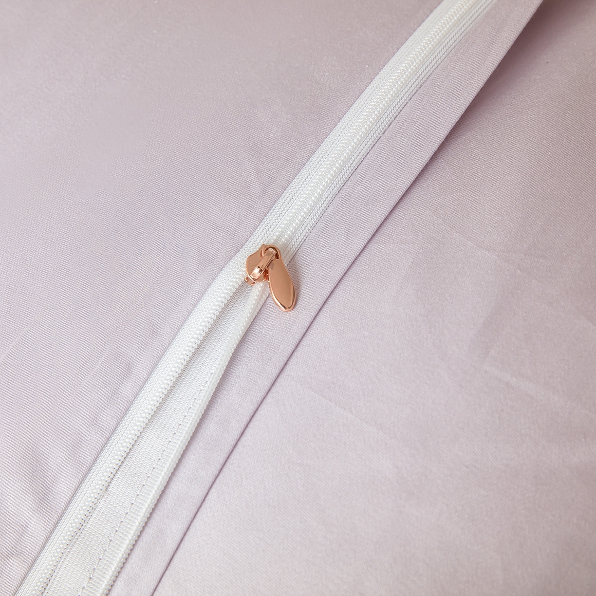 91家纺网 家纺一手货源 找家纺 洺兰家居 2025年新款新疆长绒棉100支刺绣款绣花四件套 戴琳 戴琳-紫