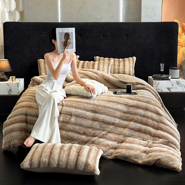 若未家居 LOVEWE HOUSE 2025新款丹麦貂A版350克B版220克全消光牛奶绒简约高级感皮草绒四件套-龙猫（控价券后不低于298） 龙猫-驼色