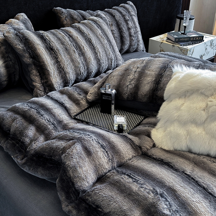 91家纺网 家纺一手货源 找家纺 若未家居 LOVEWE HOUSE 2025新款丹麦貂A版350克B版220克全消光牛奶绒简约高级感皮草绒四件套-龙猫（控价券后不低于298） 龙猫-午夜蓝