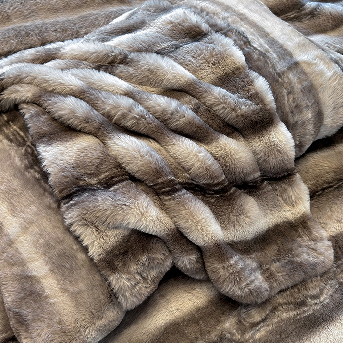 91家纺网 家纺一手货源 找家纺 若未家居 LOVEWE HOUSE 2025新款丹麦貂A版350克B版220克全消光牛奶绒简约高级感皮草绒四件套-龙猫（控价券后不低于298） 龙猫-渐灰