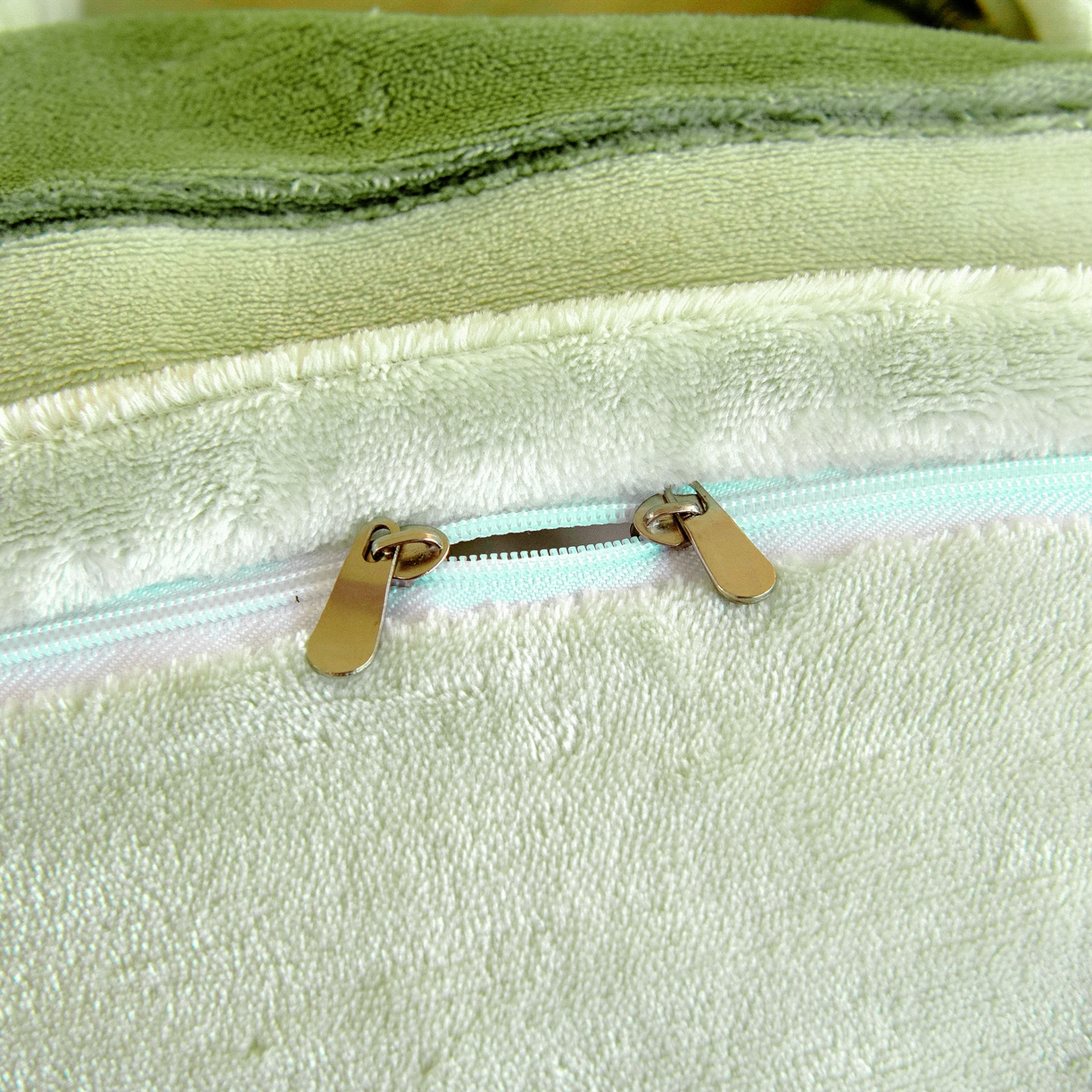 91家纺网 家纺一手货源 找家纺 （总）梵赫 2025新款加厚牛奶绒贴布绣原创卡通幼儿园套件儿童三件套