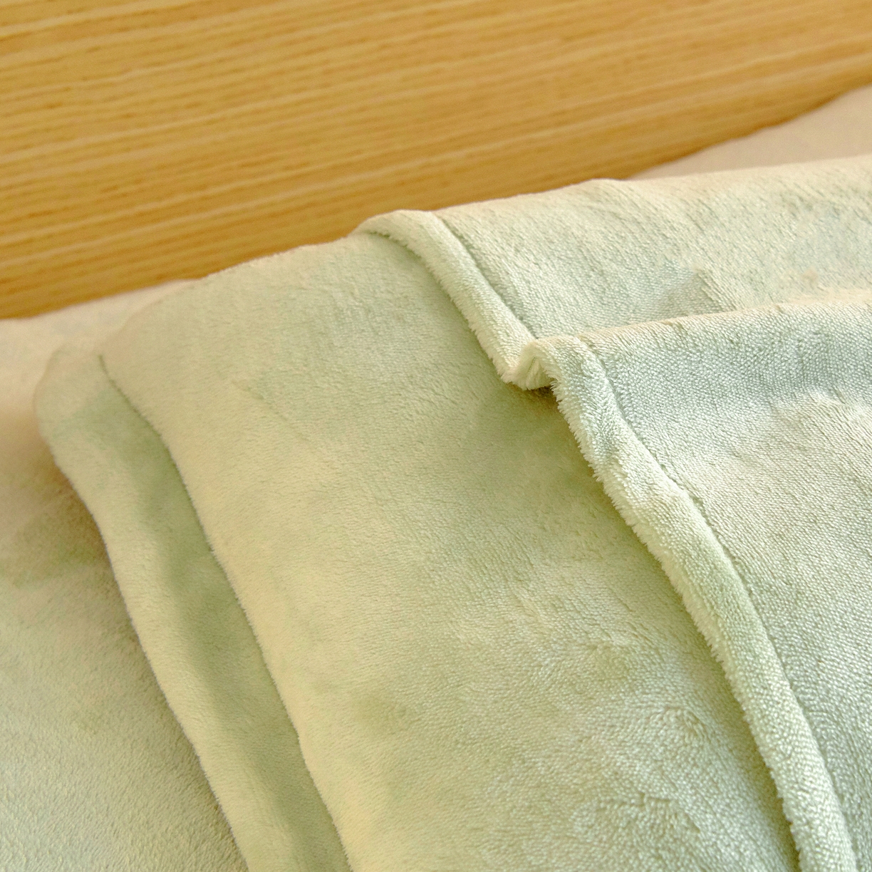 91家纺网 家纺一手货源 找家纺 梵赫 2025新款加厚牛奶绒贴布绣原创卡通幼儿园套件儿童三件套 超级小萌怪