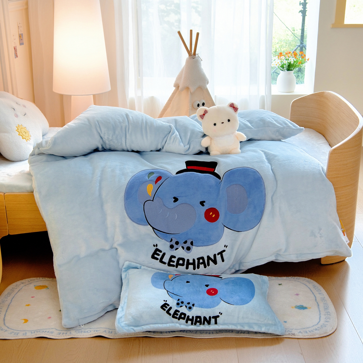 91家纺网 家纺一手货源 找家纺 梵赫 2025新款加厚牛奶绒贴布绣原创卡通幼儿园套件儿童三件套 大象先生