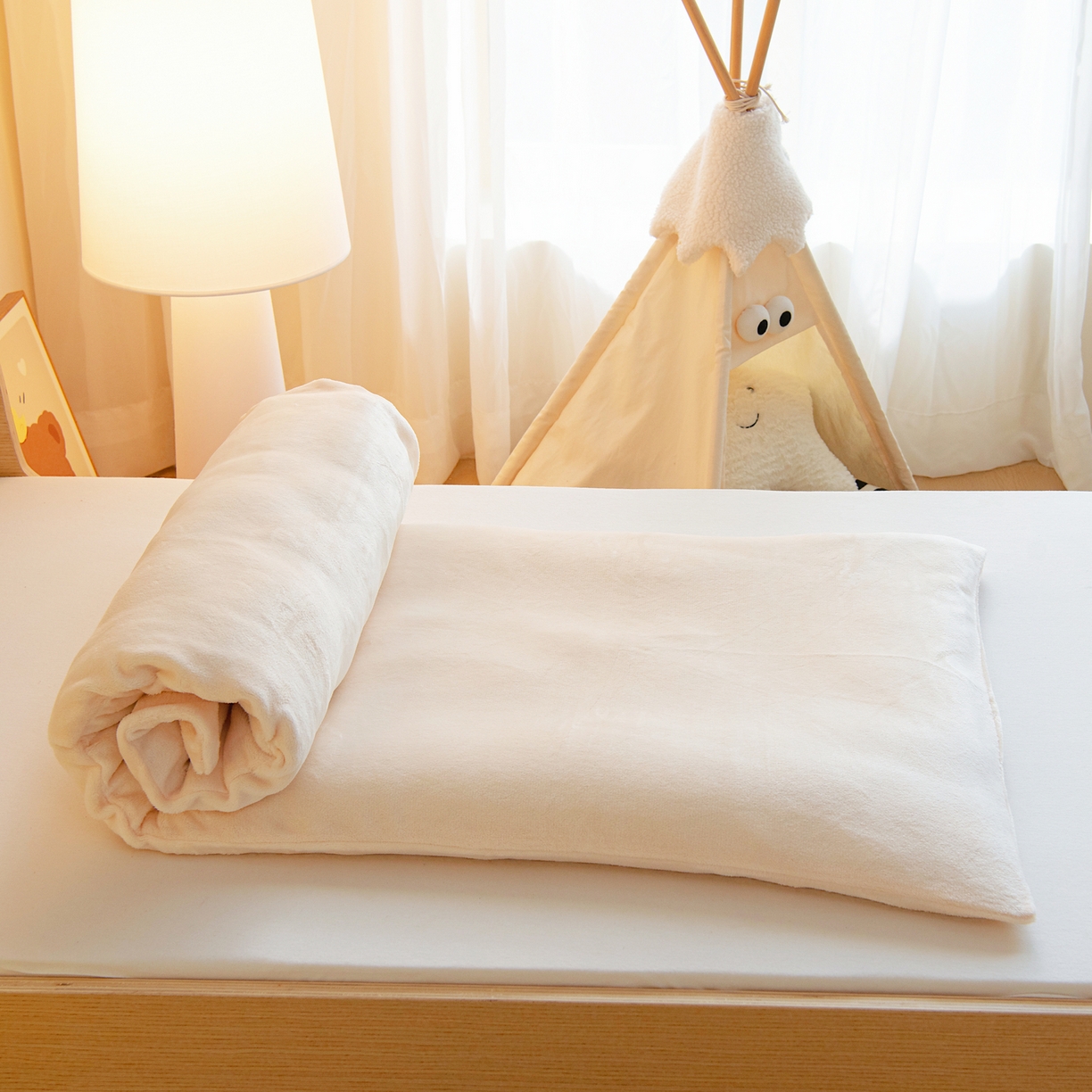 91家纺网 家纺一手货源 找家纺 梵赫 2025新款加厚牛奶绒贴布绣原创卡通幼儿园套件儿童三件套 可爱小鸭