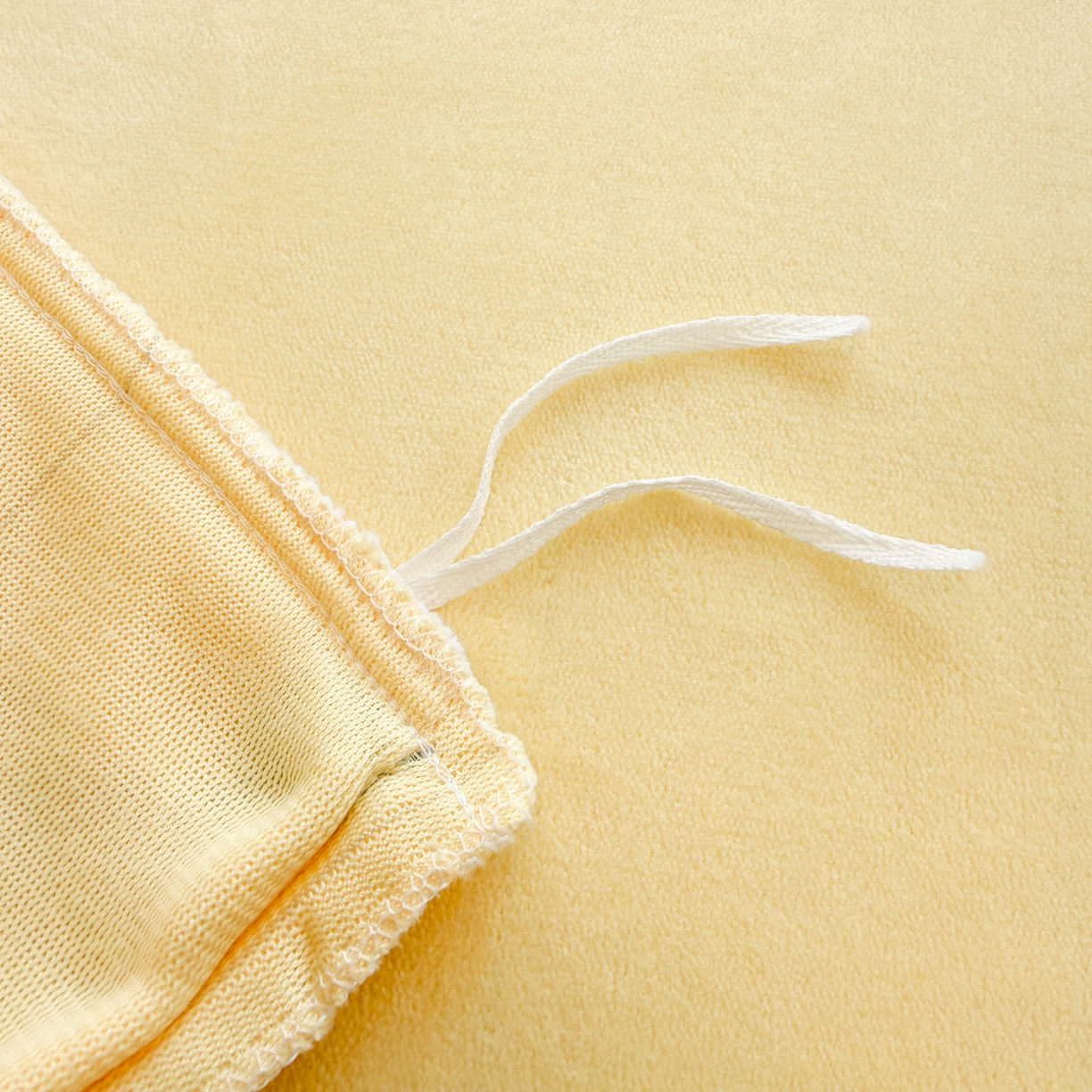 91家纺网 家纺一手货源 找家纺 呗旺鹿 2025新款A类牛奶绒数码印花卡通小清新四件套（场景二） 圣诞丫丫