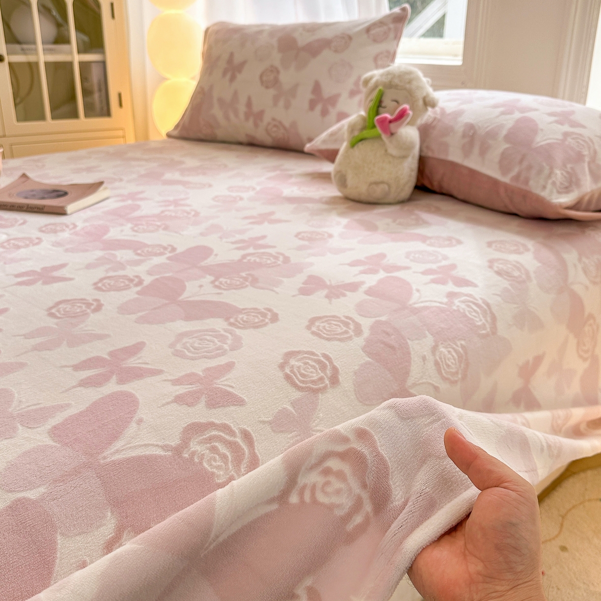 91家纺网 家纺一手货源 找家纺 （总）灰鲸 2025新款立体雕花牛奶绒床单单床单单品床单单件