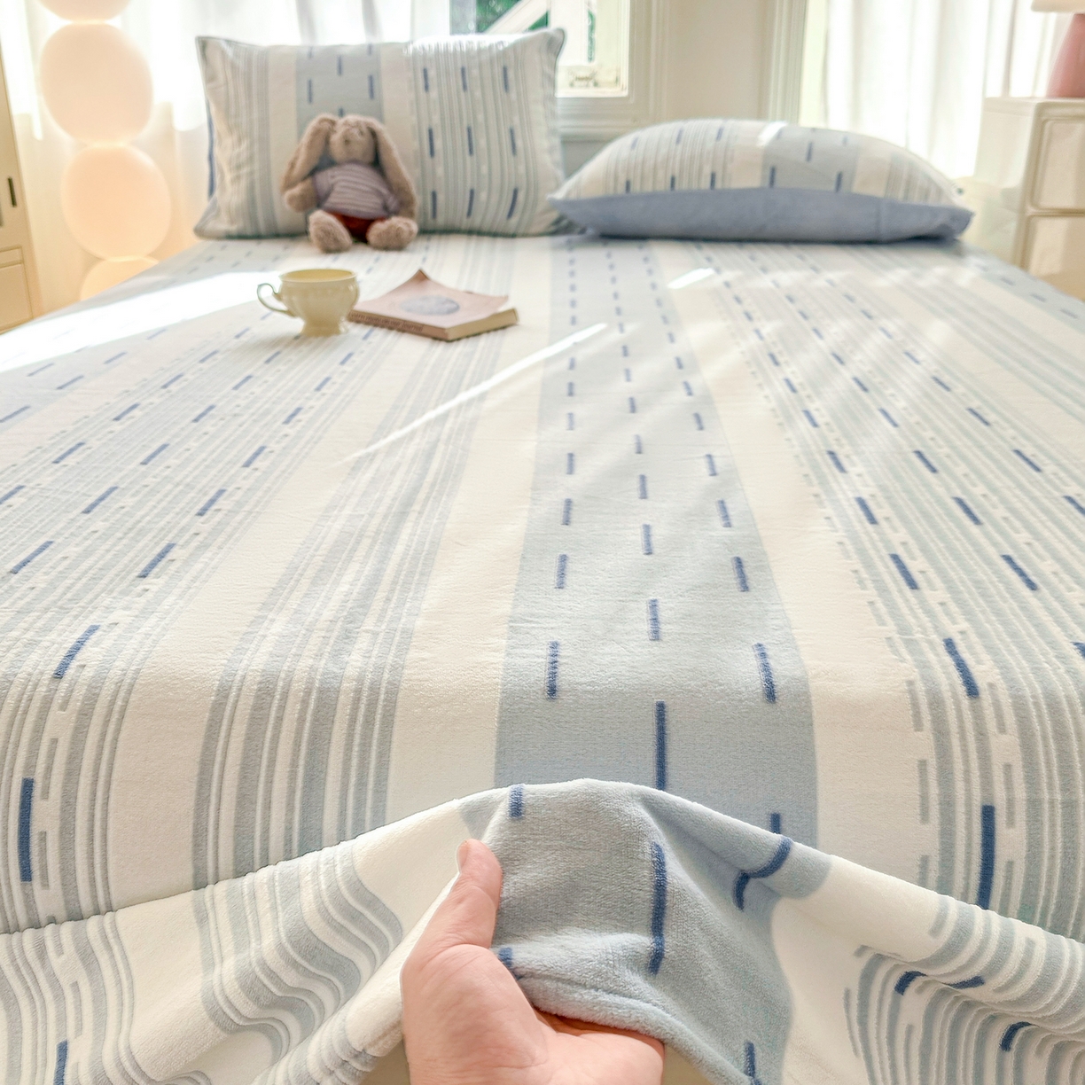 91家纺网 家纺一手货源 找家纺 灰鲸 2025新款立体雕花牛奶绒床单单床单单品床单单件 速写-蓝