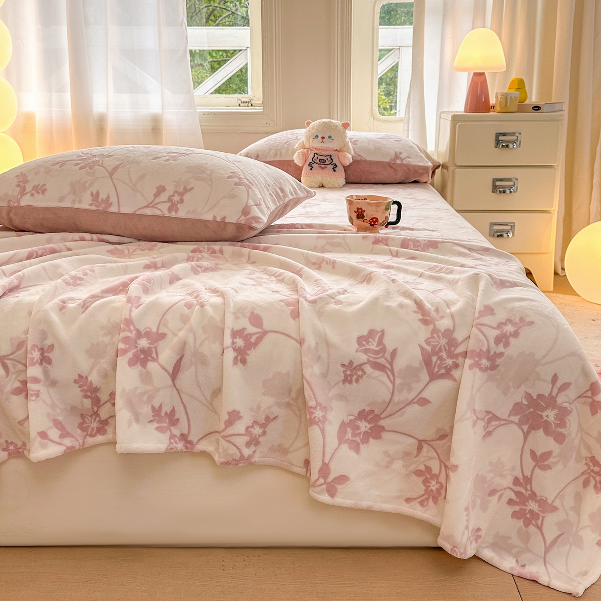 91家纺网 家纺一手货源 找家纺 灰鲸 2025新款立体雕花牛奶绒床单单床单单品床单单件 繁花-粉