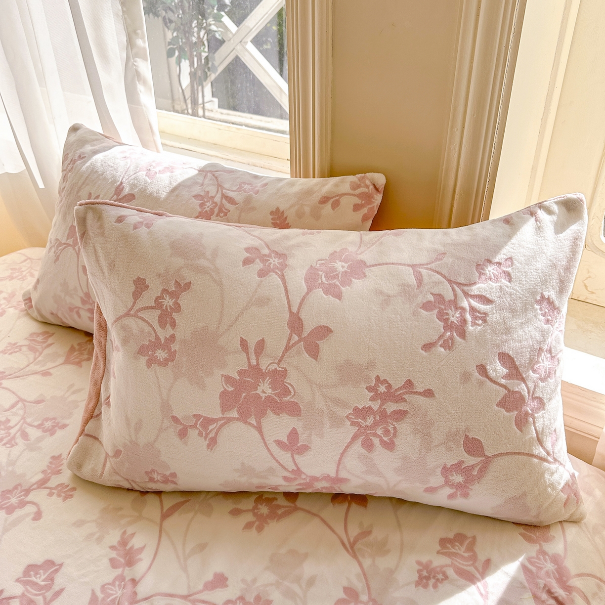 91家纺网 家纺一手货源 找家纺 灰鲸 2025新款立体雕花牛奶绒床单单床单单品床单单件 繁花-粉