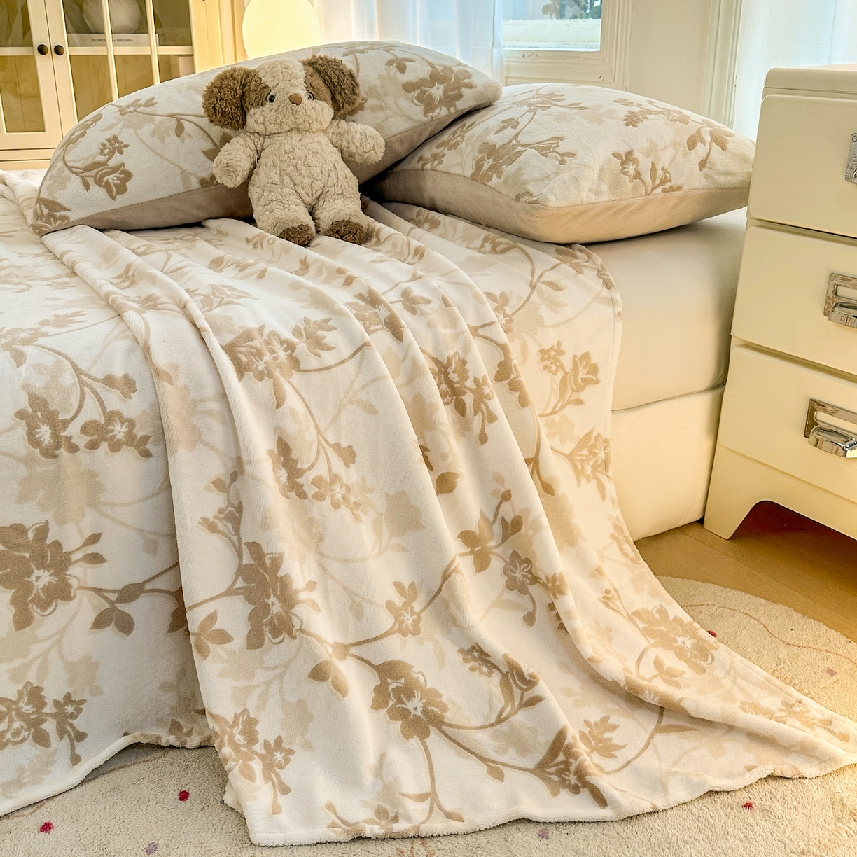 91家纺网 家纺一手货源 找家纺 灰鲸 2025新款立体雕花牛奶绒床单单床单单品床单单件 繁花-杏