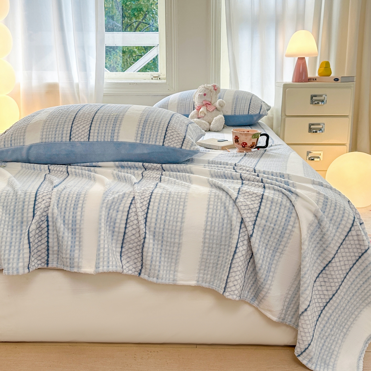 91家纺网 家纺一手货源 找家纺 灰鲸 2025新款立体雕花牛奶绒床单单床单单品床单单件 泛歌-蓝