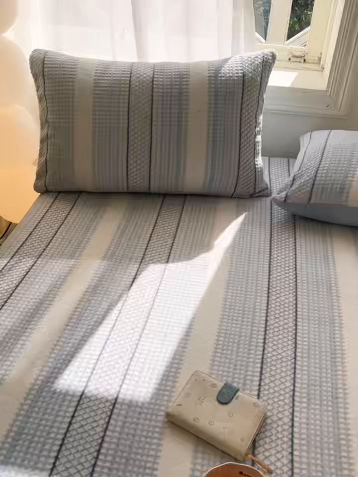 91家纺网 家纺一手货源 找家纺 灰鲸 2025新款立体雕花牛奶绒床单单床单单品床单单件 泛歌-蓝