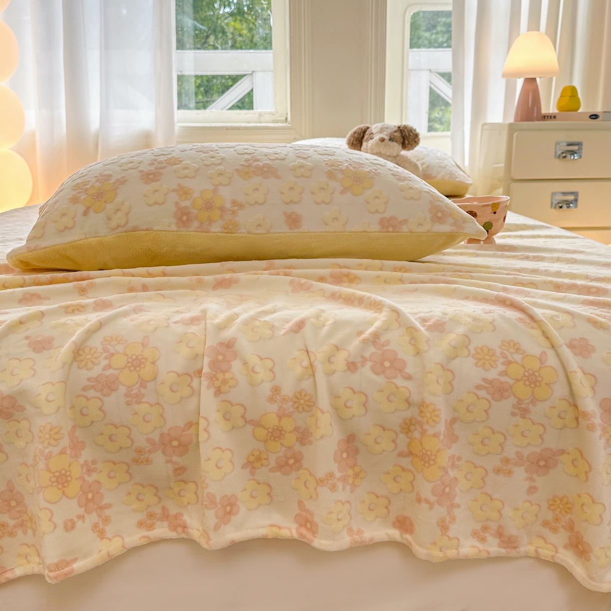 91家纺网 家纺一手货源 找家纺 灰鲸 2025新款立体雕花牛奶绒床单单床单单品床单单件 花海-黄