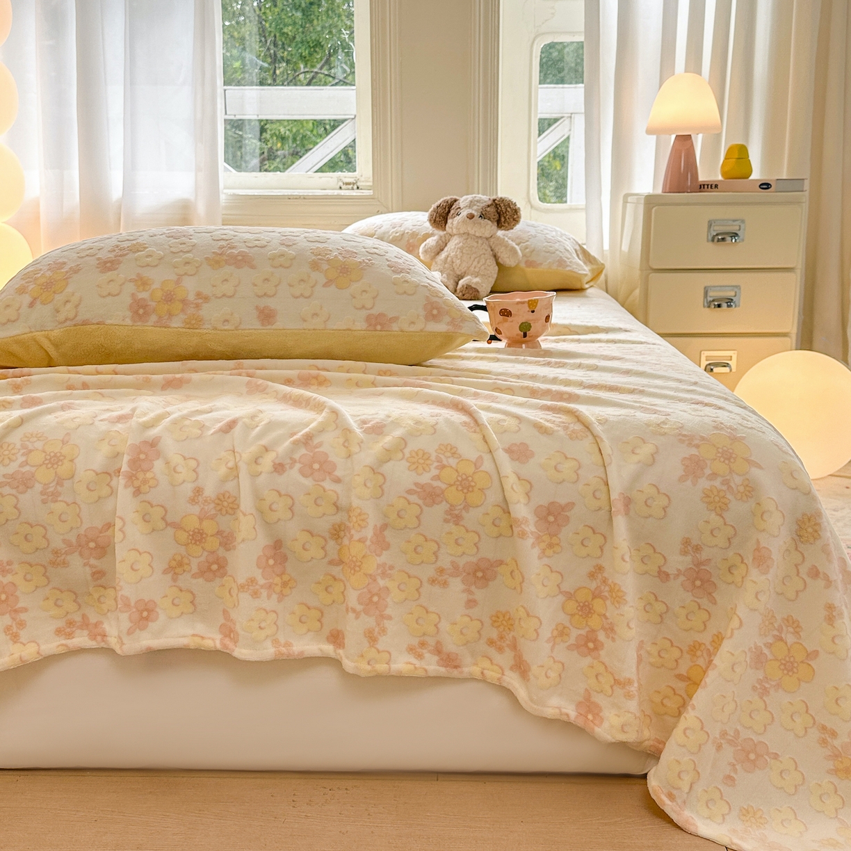 91家纺网 家纺一手货源 找家纺 灰鲸 2025新款立体雕花牛奶绒床单单床单单品床单单件 花海-黄