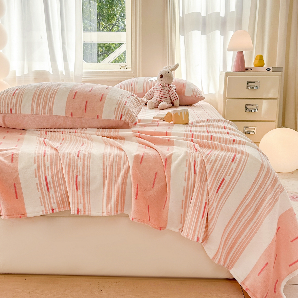 91家纺网 家纺一手货源 找家纺 灰鲸 2025新款立体雕花牛奶绒床单单床单单品床单单件 速写-粉