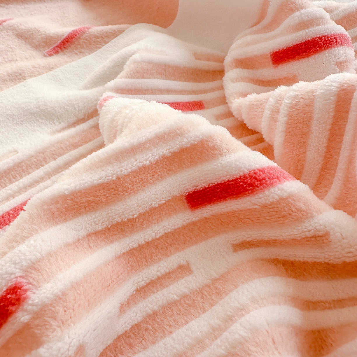 91家纺网 家纺一手货源 找家纺 灰鲸 2025新款立体雕花牛奶绒床单单床单单品床单单件 速写-粉