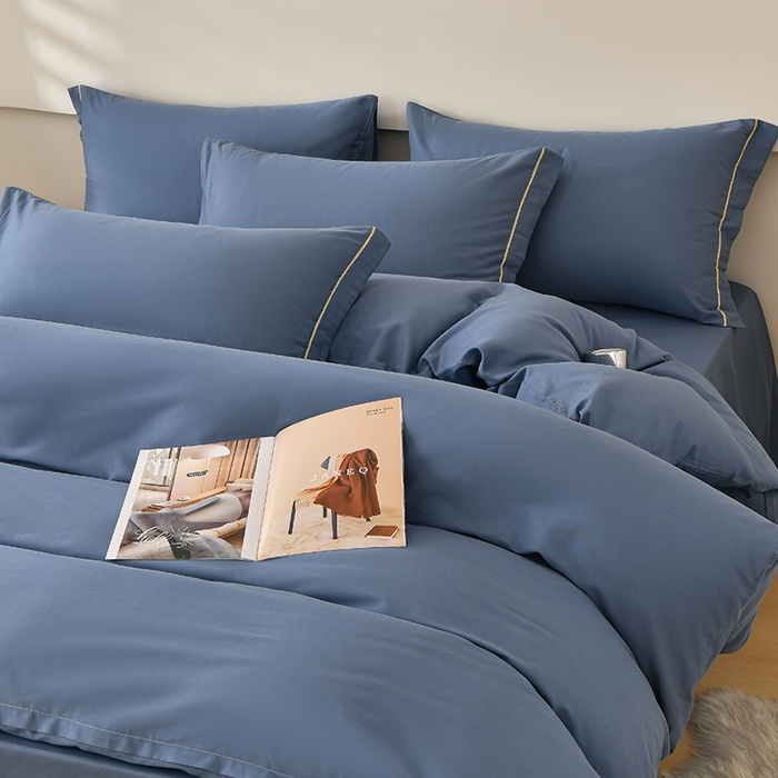 91家纺网 家纺一手货源 找家纺 宇彬家纺 2026直播热新款A类13374全棉一字绣宽边枕套被套纯色四件套贡缎新疆长绒匹马棉轻奢缩水足可定做 简绣-宾利蓝