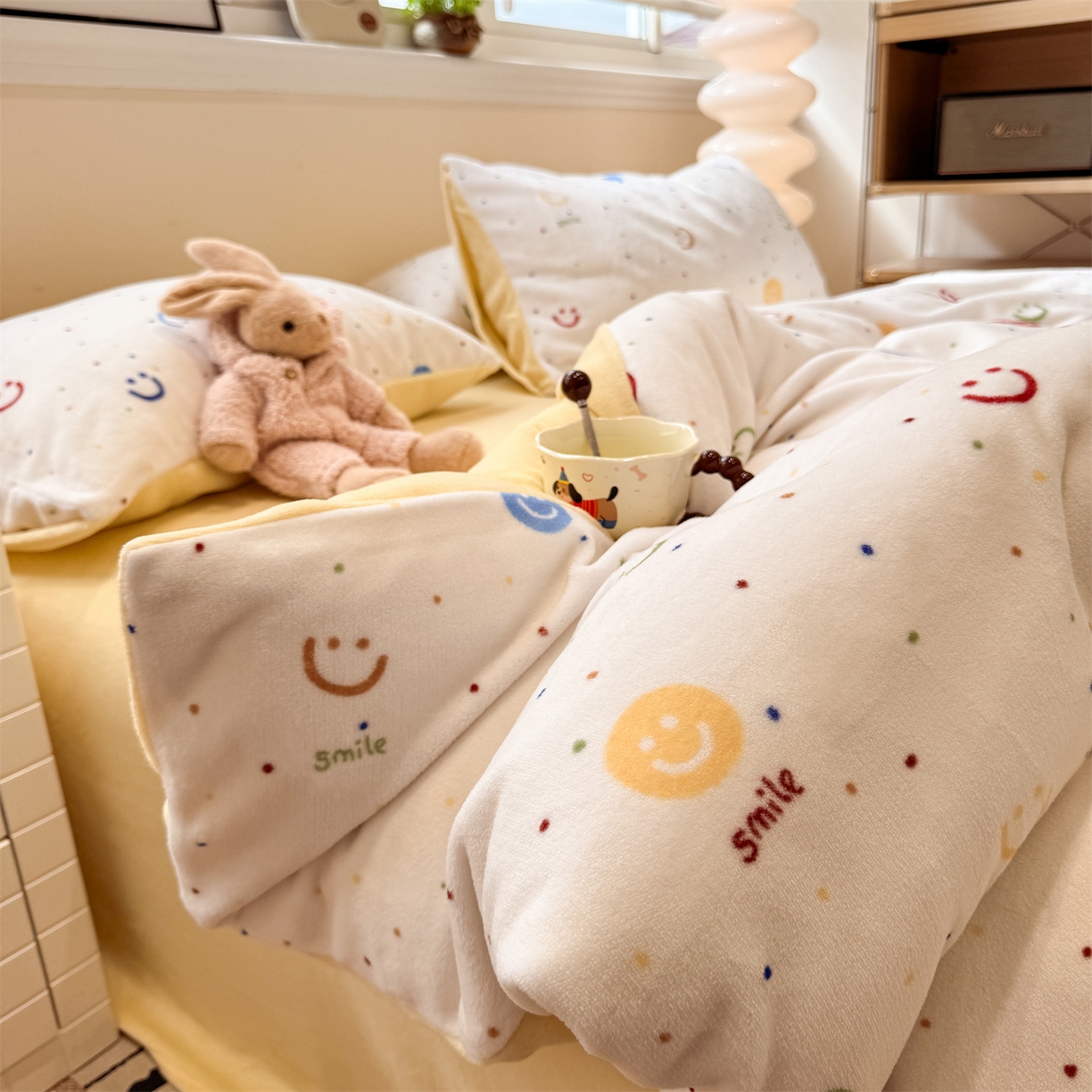呗旺鹿 2025新款A类牛奶绒数码印花卡通小清新四件套（场景一） 多彩笑脸