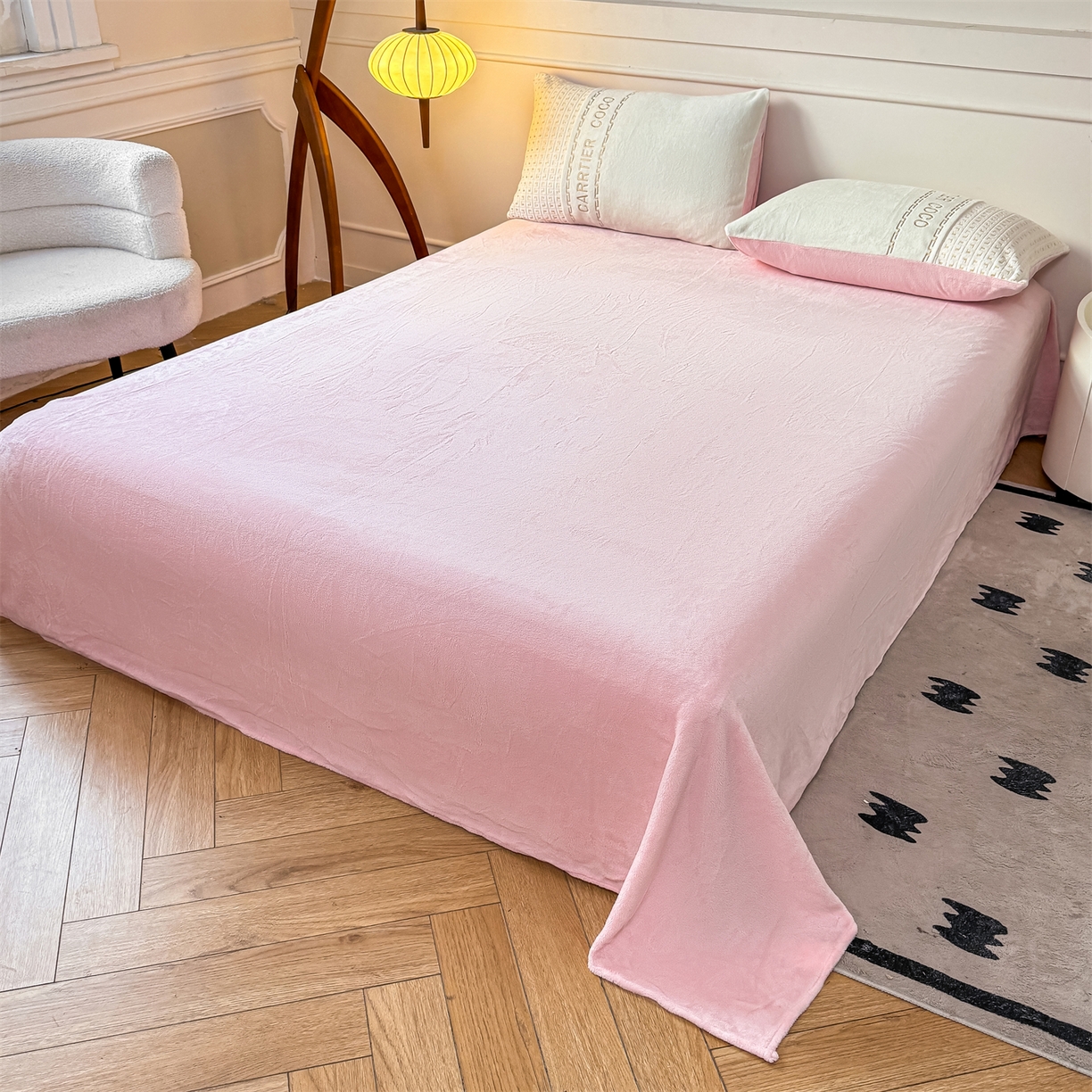 91家纺网 家纺一手货源 找家纺 灰鲸 2025新款牛奶绒刺绣拼接款四件套-威廉 威廉-奶昔白+可可粉