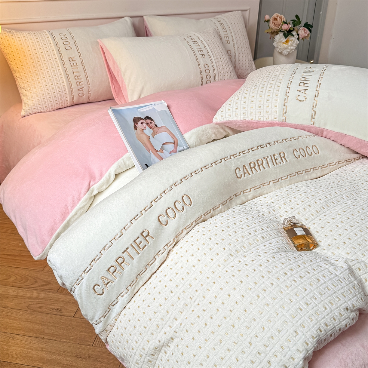 灰鲸 2025新款牛奶绒刺绣拼接款四件套-威廉 威廉-奶昔白+可可粉