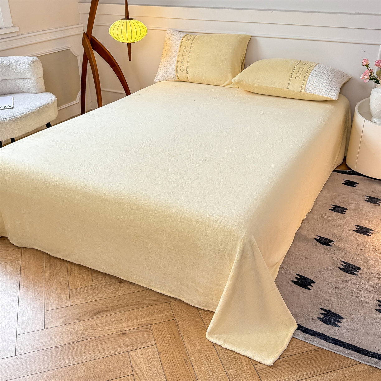 91家纺网 家纺一手货源 找家纺 灰鲸 2025新款牛奶绒刺绣拼接款四件套-威廉 威廉-奶黄