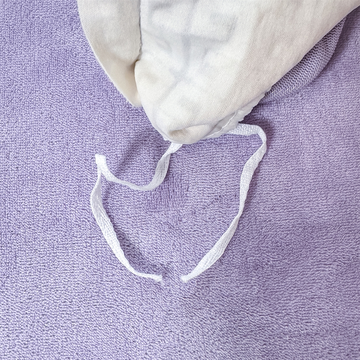 91家纺网 家纺一手货源 找家纺 灰鲸 2025新款牛奶绒刺绣拼接款四件套-威廉 威廉-风铃紫