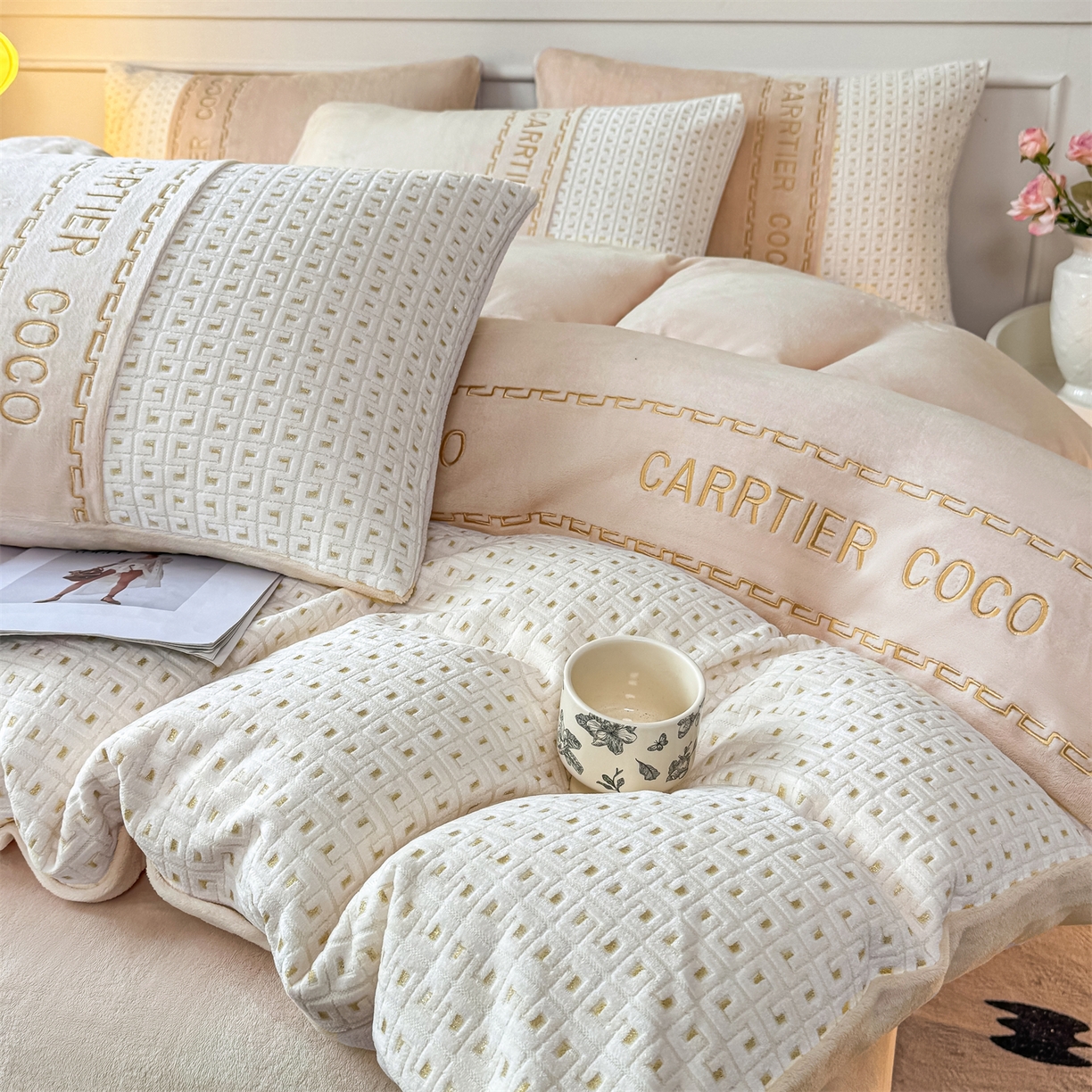 91家纺网 家纺一手货源 找家纺 （总）灰鲸 2025新款牛奶绒刺绣拼接款四件套-威廉