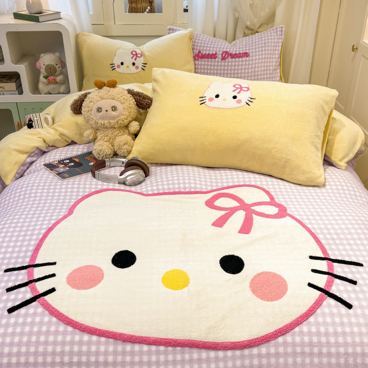 91家纺网 家纺一手货源 找家纺 灰鲸 2025新款牛奶绒毛巾贴布绣四件套-大脸喵系列 大脸喵-紫格+奶油黄