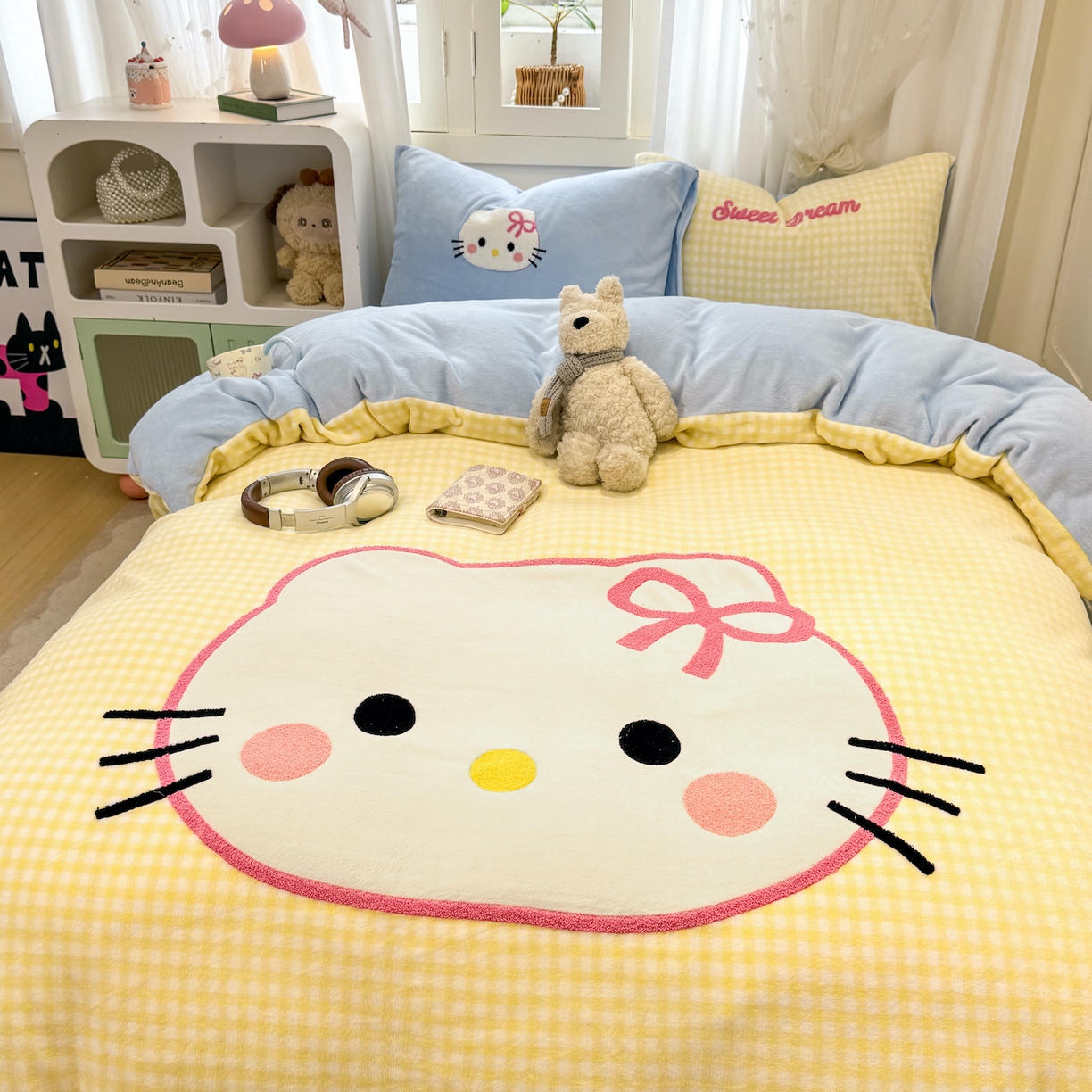 91家纺网 家纺一手货源 找家纺 灰鲸 2025新款牛奶绒毛巾贴布绣四件套-大脸喵系列 大脸喵-黄格+繁星蓝